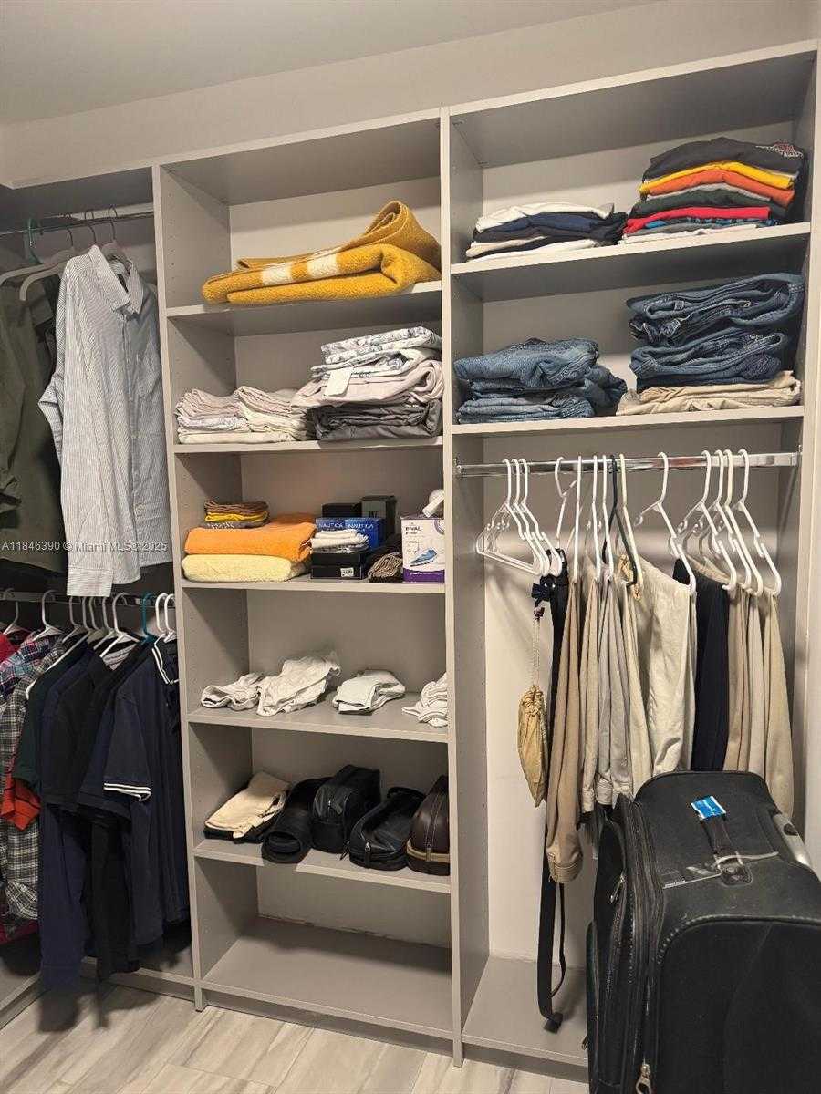 Small Image of 2710 GRANT ST, Hollywood Number 12