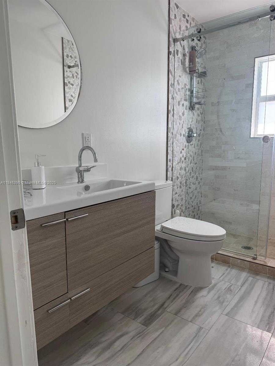 Small Image of 2710 GRANT ST, Hollywood Number 17