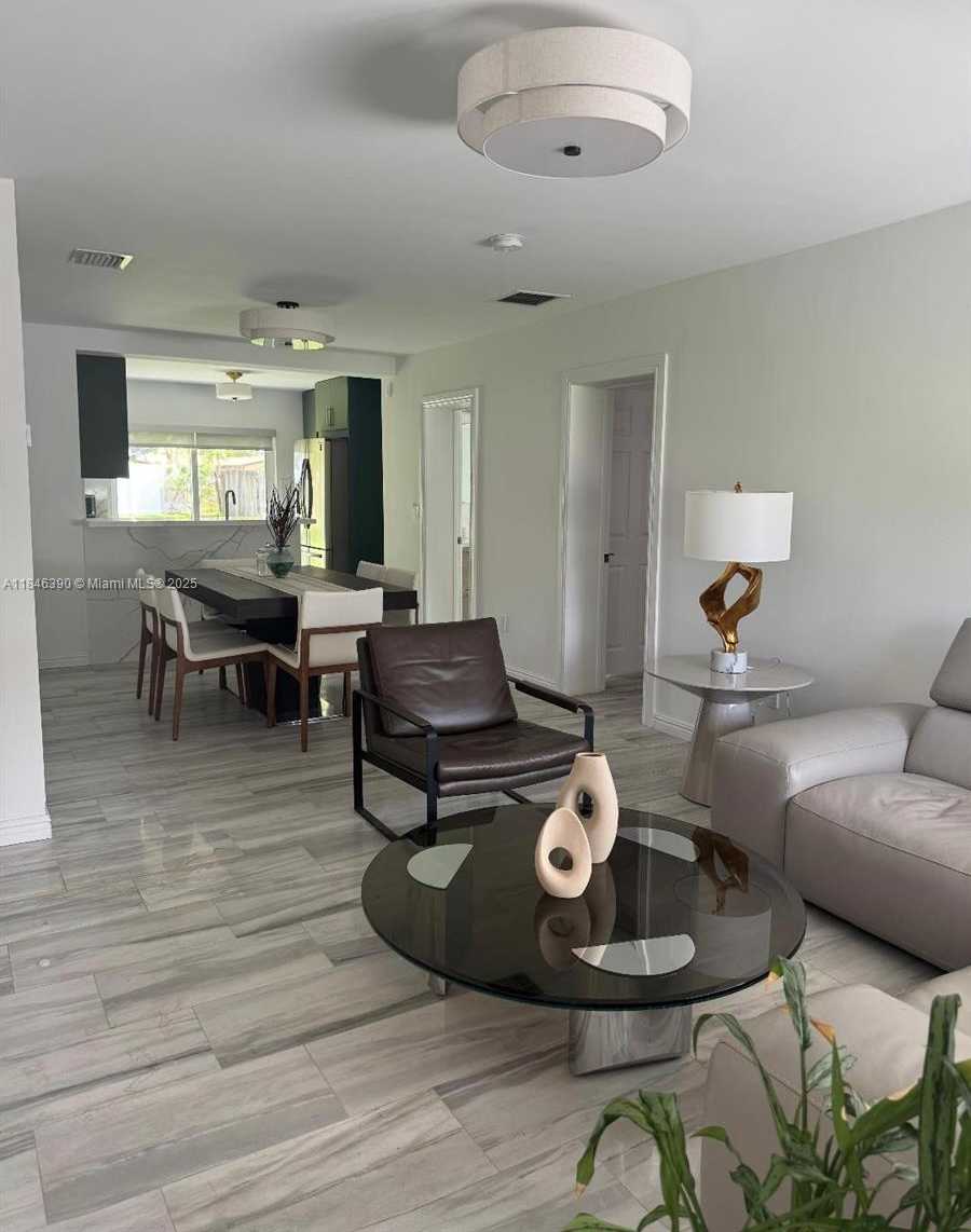 Small Image of 2710 GRANT ST, Hollywood Number 3
