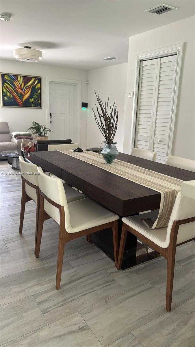 Small Image of 2710 GRANT ST, Hollywood Number 6