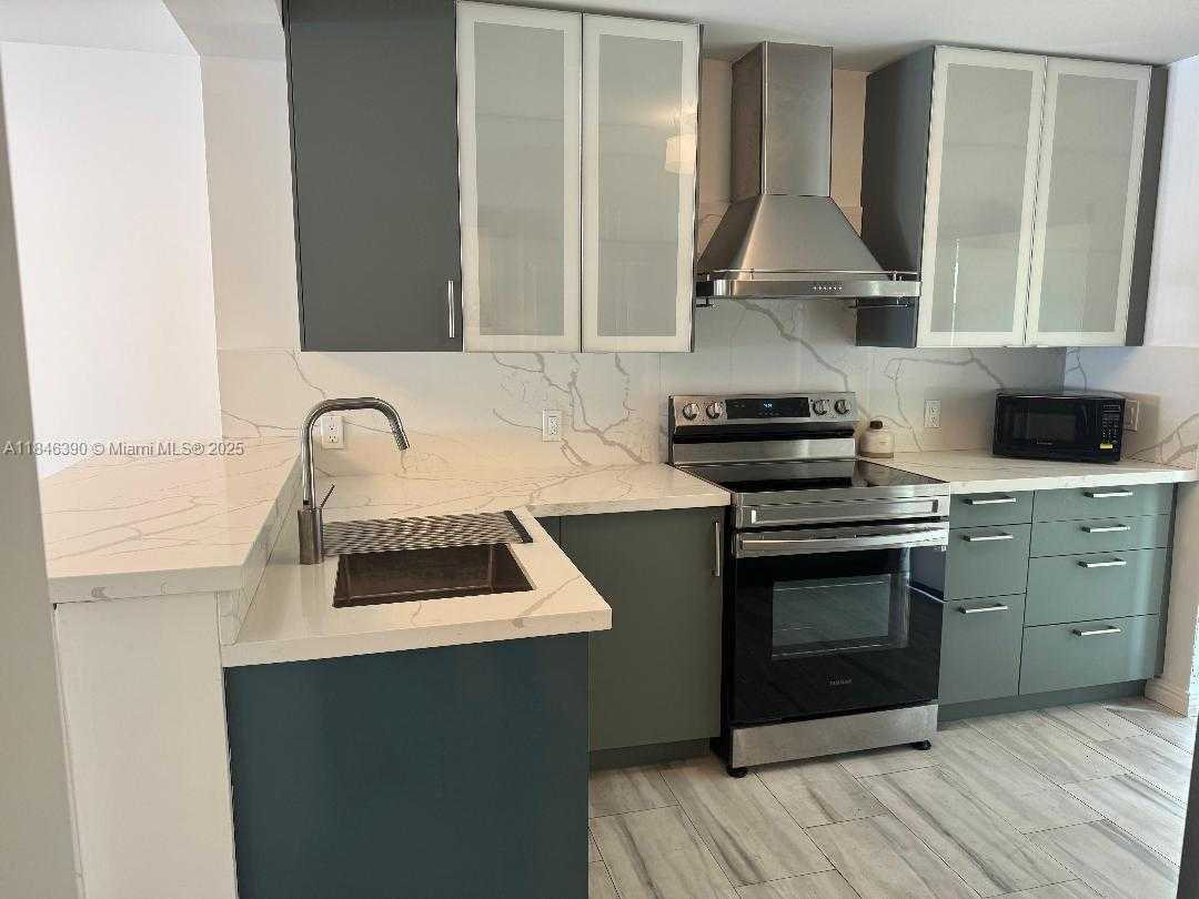 Small Image of 2710 GRANT ST, Hollywood Number 9
