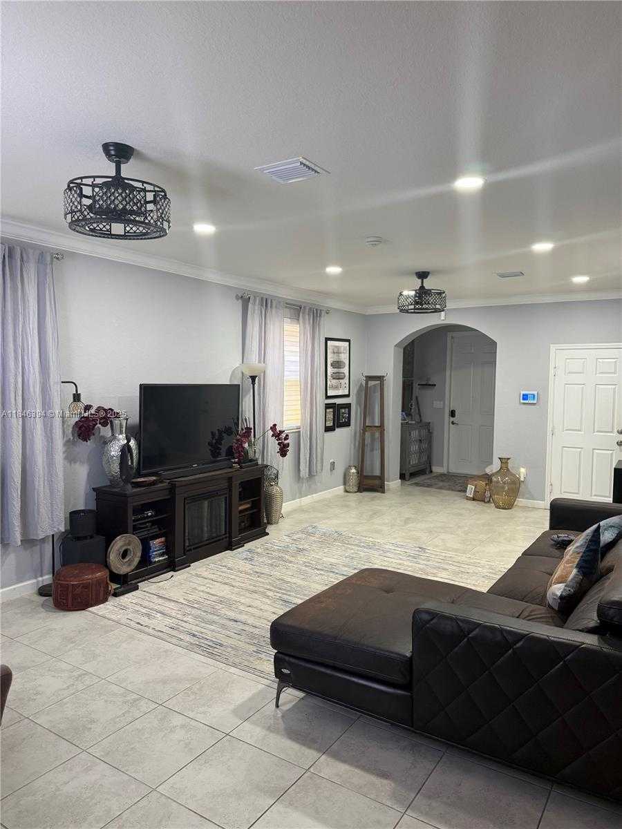 Small Image of 133 NORTH EAST 23RD TER, Homestead Number 2
