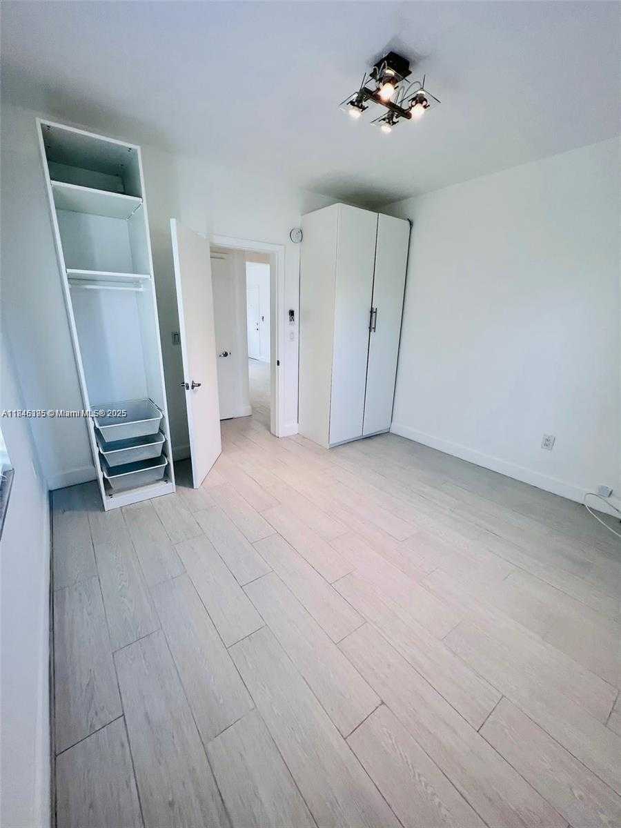 Small Image of 125 SOUTH SHORE DR #2, Miami Beach Number 11