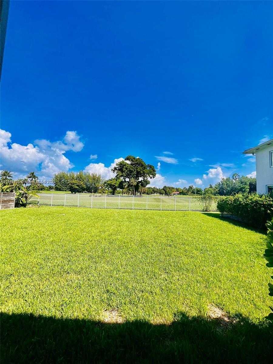 Small Image of 125 SOUTH SHORE DR #2, Miami Beach Number 3