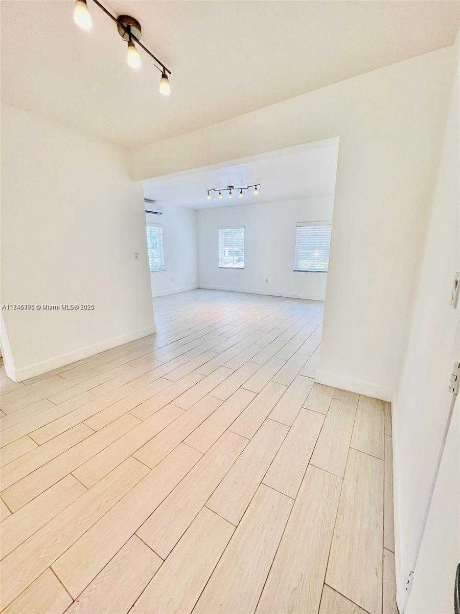 Small Image of 125 SOUTH SHORE DR #2, Miami Beach Number 7