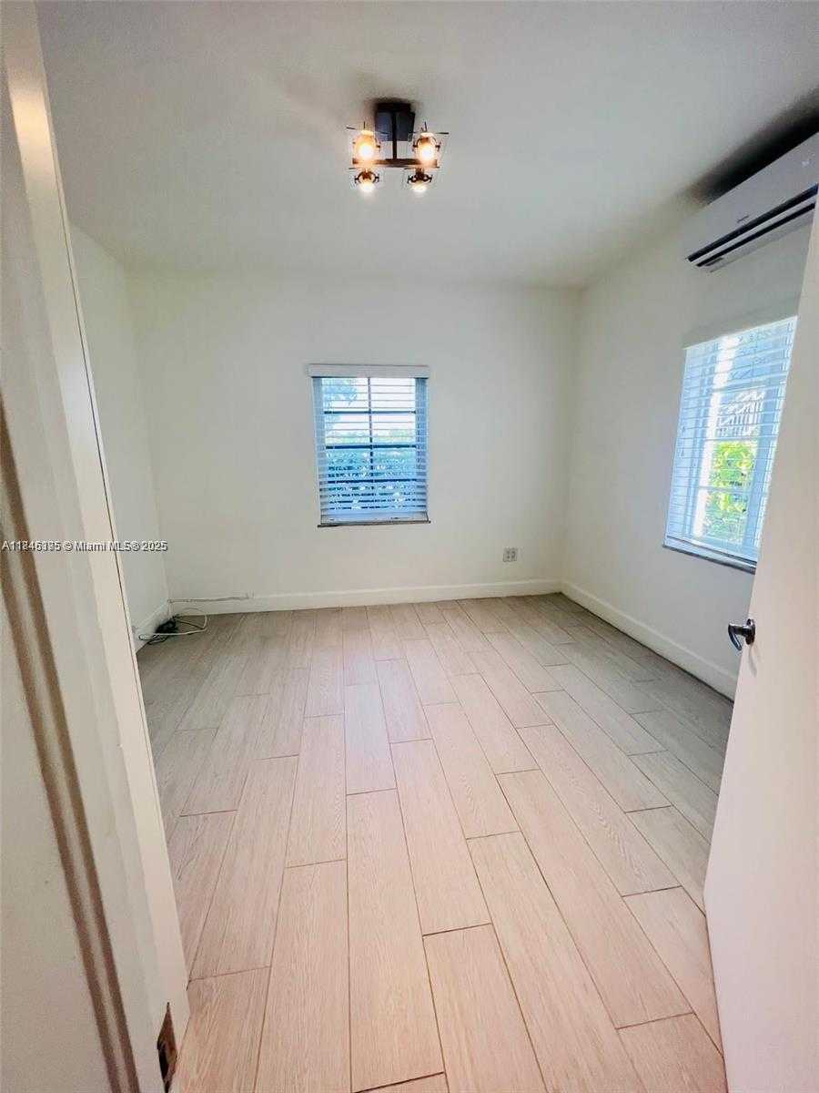 Small Image of 125 SOUTH SHORE DR #2, Miami Beach Number 9