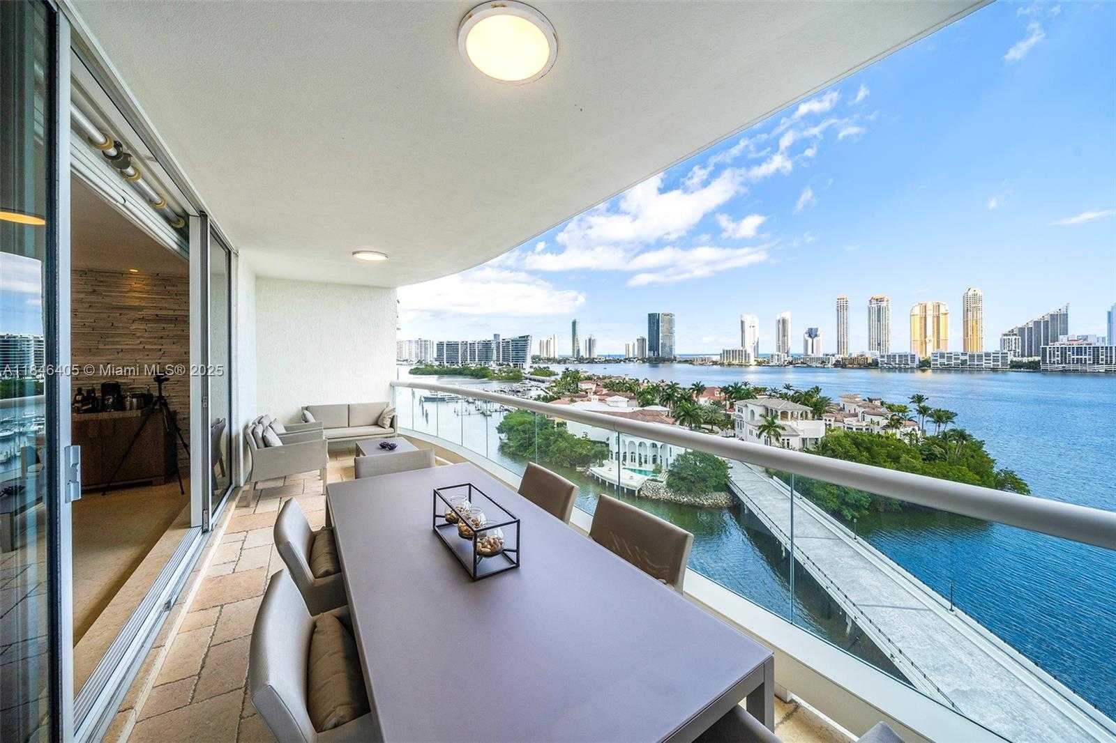 Small Image of 6000 ISLAND BLVD #1007, Aventura Number 12