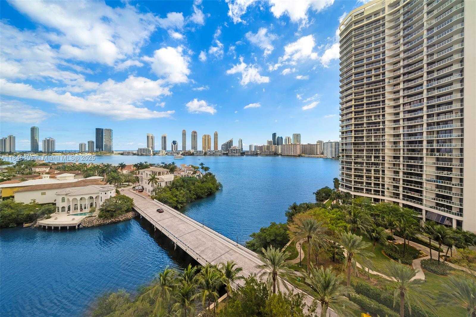 Small Image of 6000 ISLAND BLVD #1007, Aventura Number 23