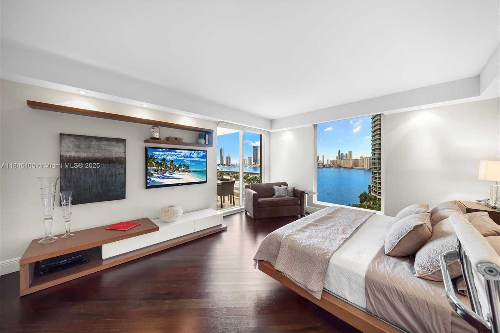 Small Image of 6000 ISLAND BLVD #1007, Aventura Number 24