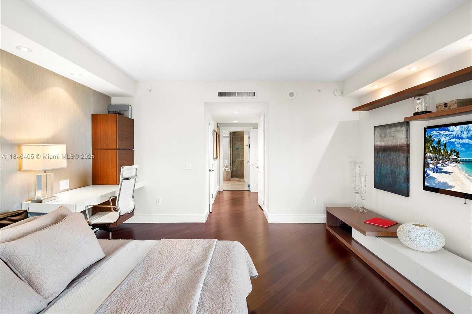 Small Image of 6000 ISLAND BLVD #1007, Aventura Number 26