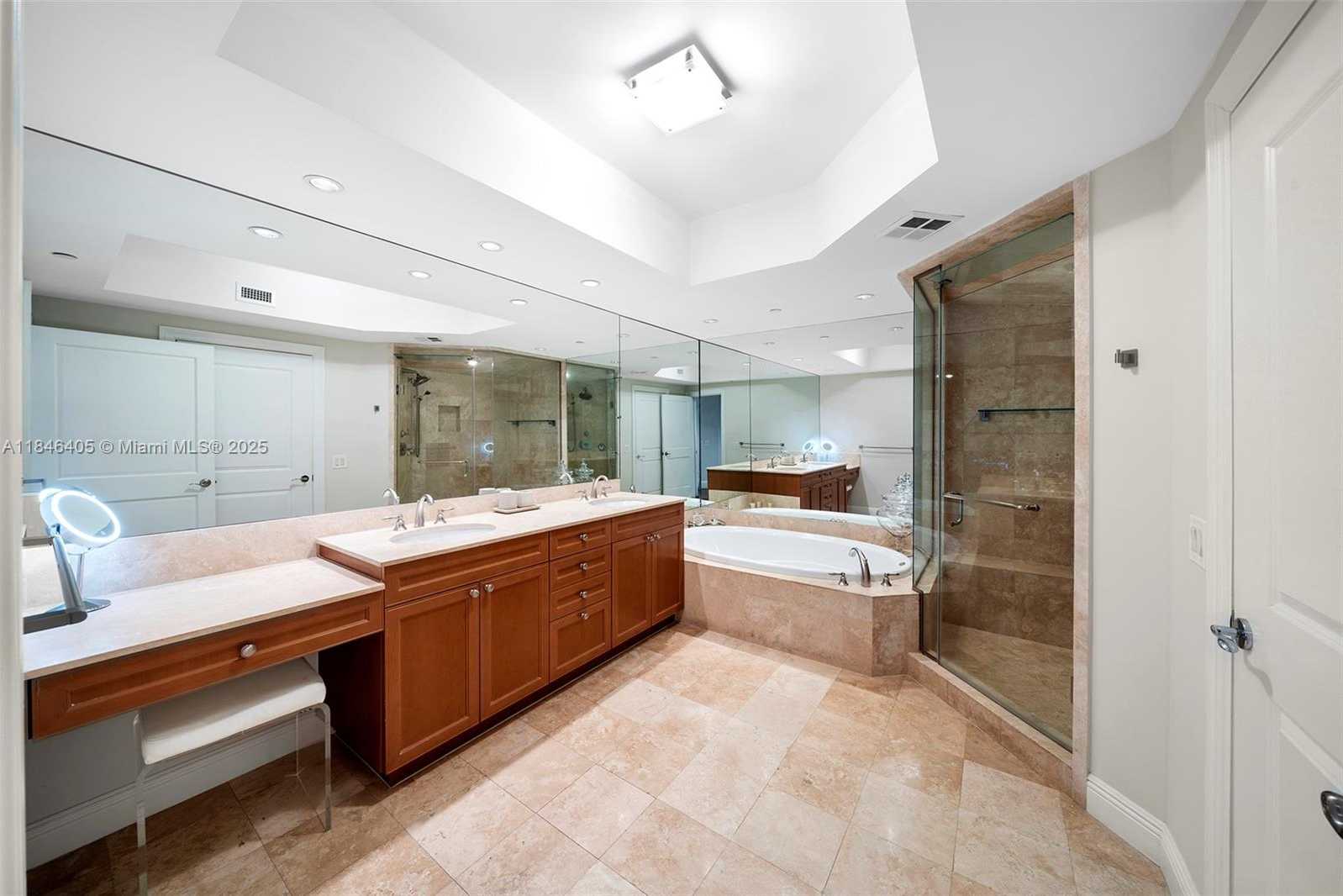 Small Image of 6000 ISLAND BLVD #1007, Aventura Number 28