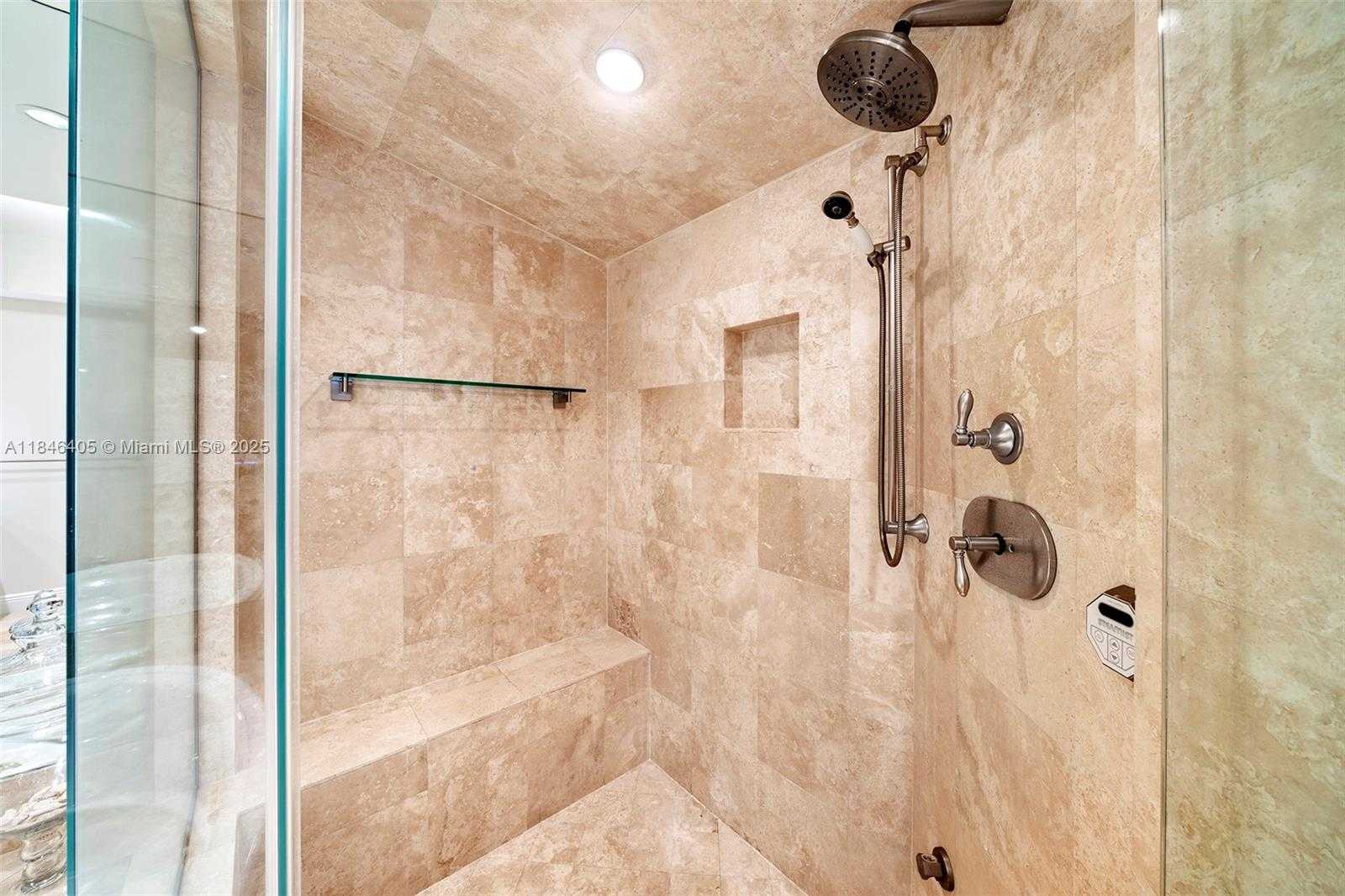 Small Image of 6000 ISLAND BLVD #1007, Aventura Number 30