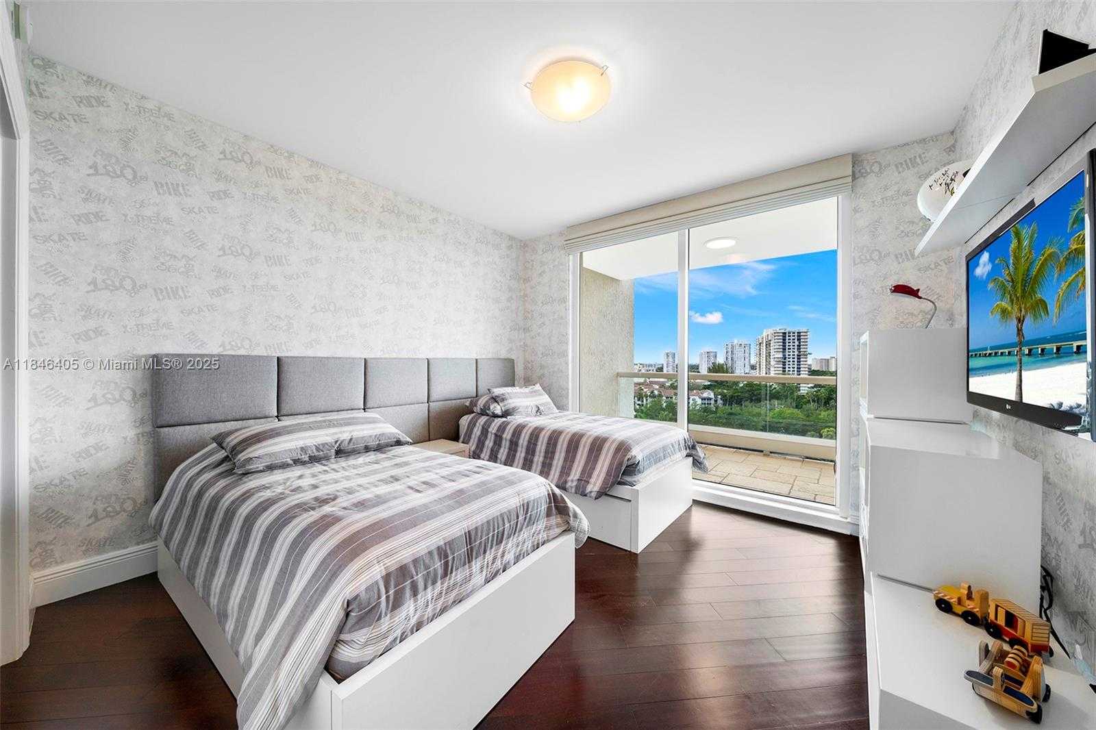 Small Image of 6000 ISLAND BLVD #1007, Aventura Number 33