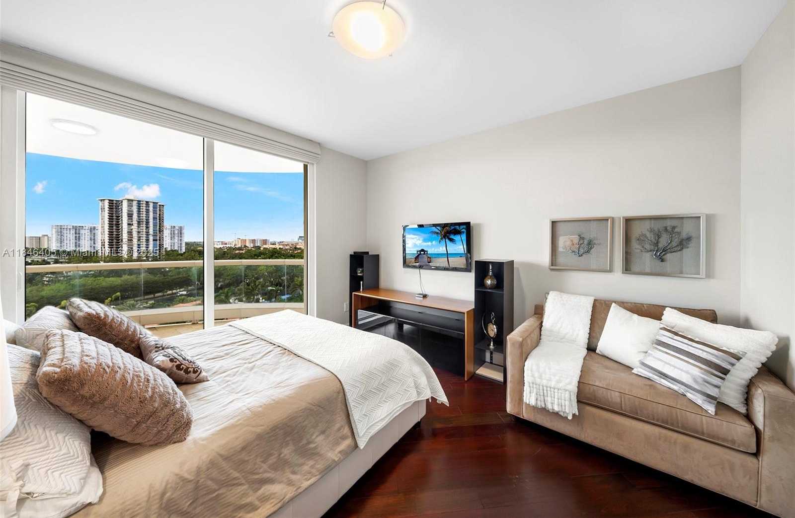Small Image of 6000 ISLAND BLVD #1007, Aventura Number 38
