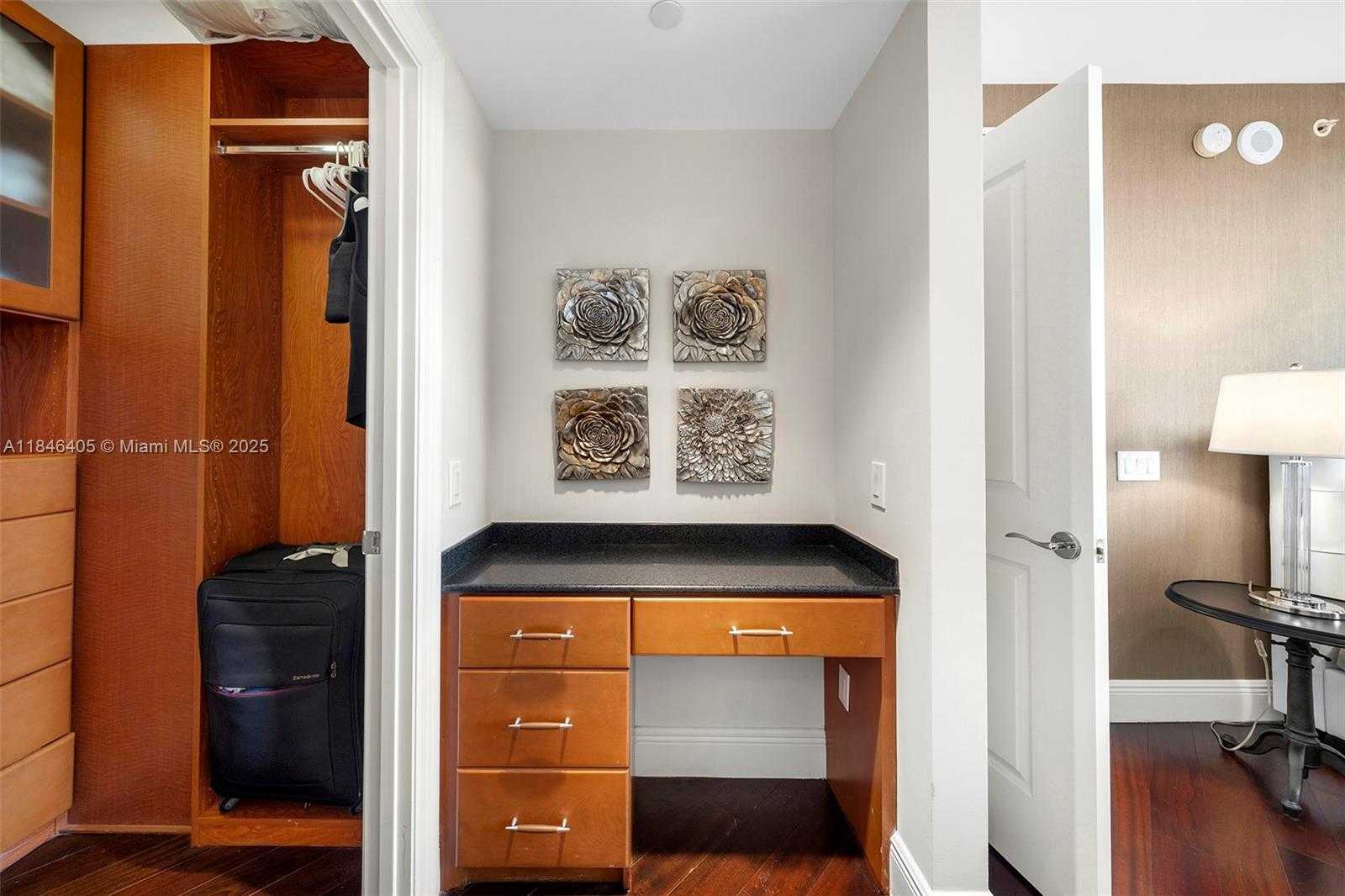 Small Image of 6000 ISLAND BLVD #1007, Aventura Number 43