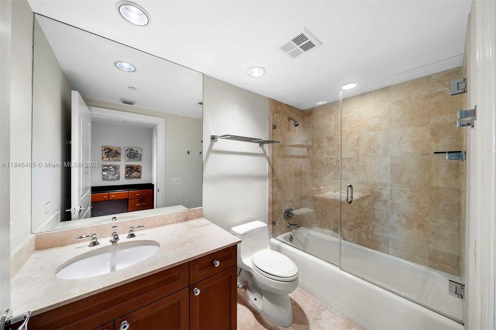 Small Image of 6000 ISLAND BLVD #1007, Aventura Number 44