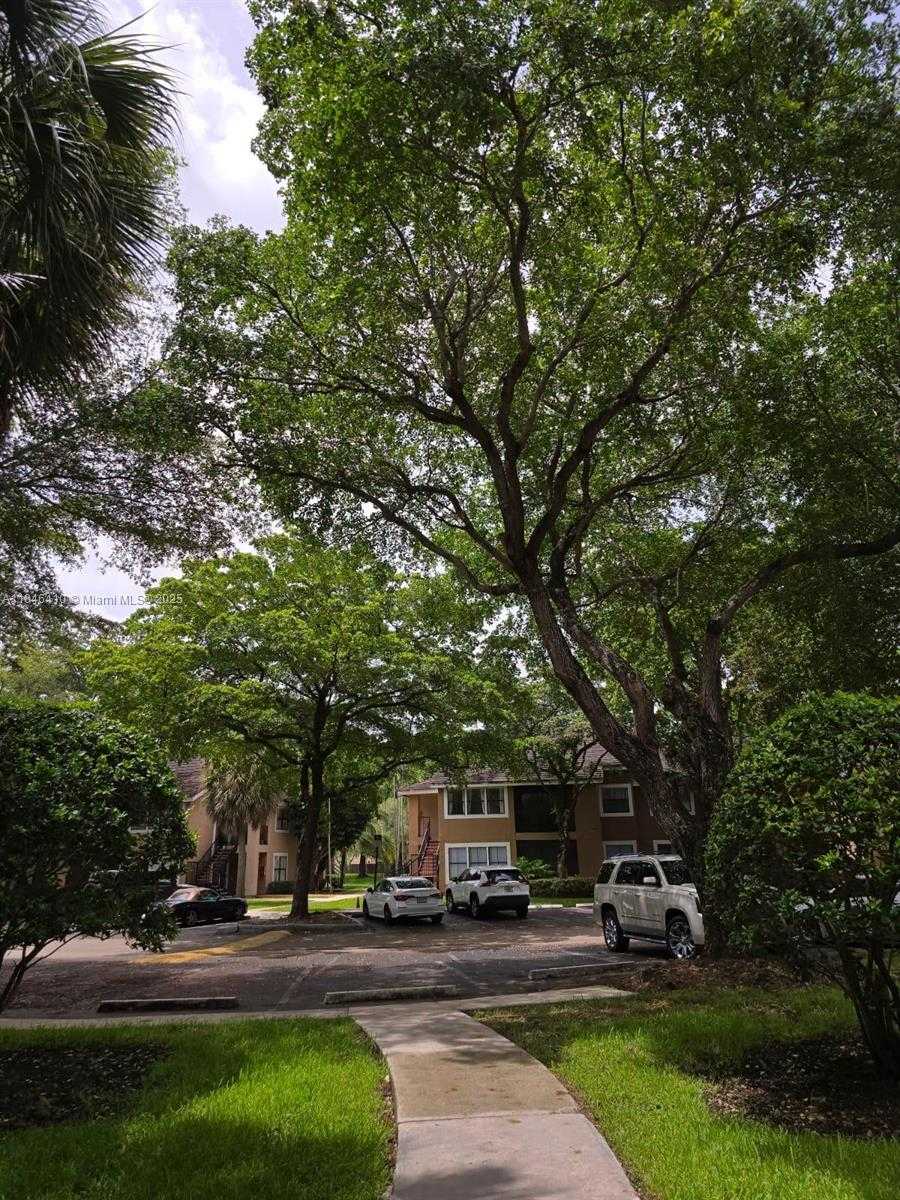 Small Image of 10681 SOUTH WEST 156TH PL #410, Miami Number 25