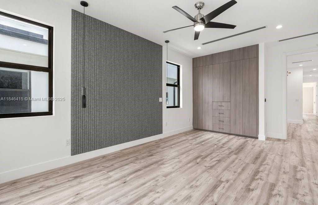 Small Image of 1233 NORTH EAST 12TH AVE #A, Fort Lauderdale Number 33