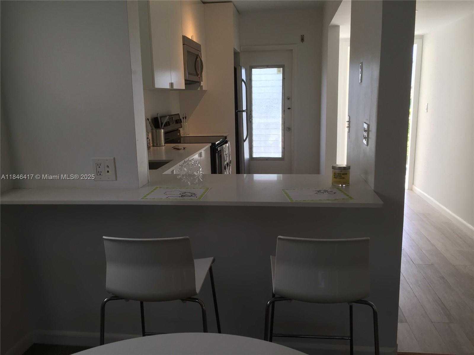 Small Image of 201 SUNRISE DRIVE #203, Key Biscayne Number 13