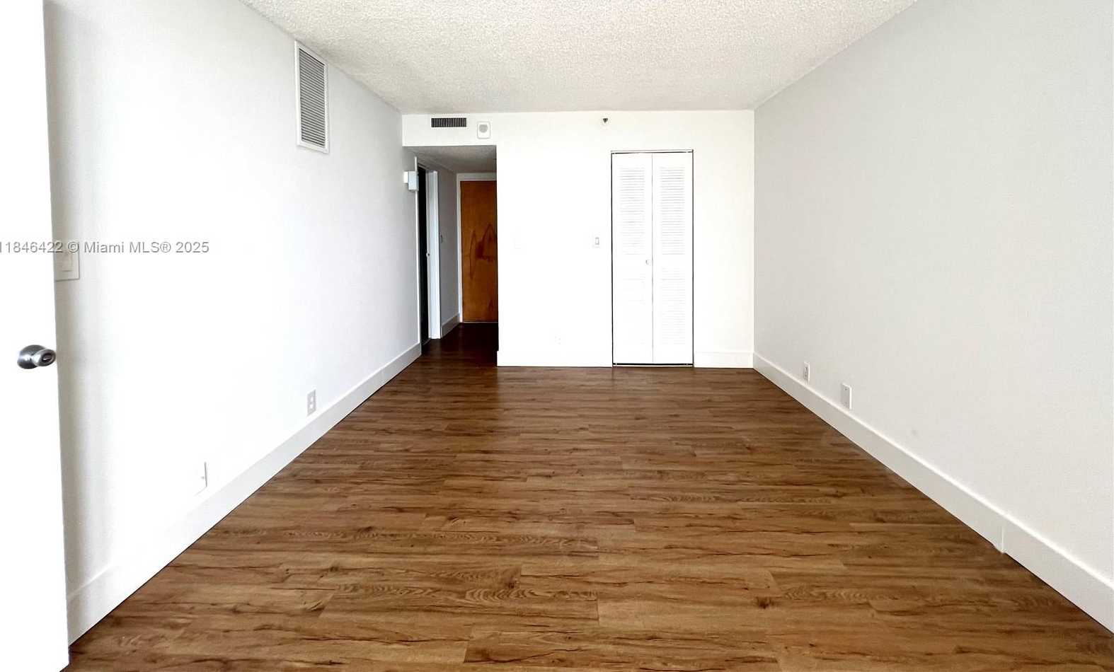 Small Image of 7601 EAST TREASURE DR #1124, North Bay Village Number 14