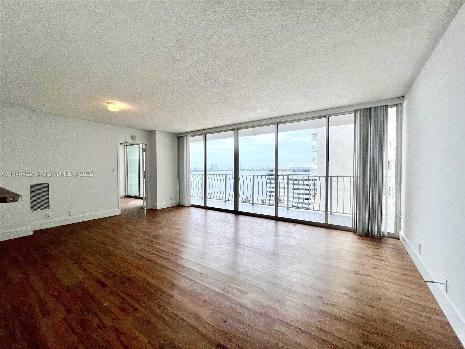 Small Image of 7601 EAST TREASURE DR #1124, North Bay Village Number 8