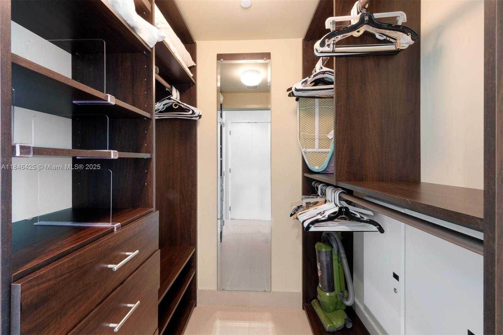 Small Image of 6799 COLLINS AVE #1603, Miami Beach Number 15