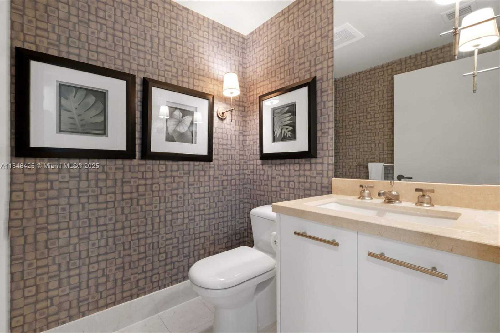 Small Image of 6799 COLLINS AVE #1603, Miami Beach Number 17