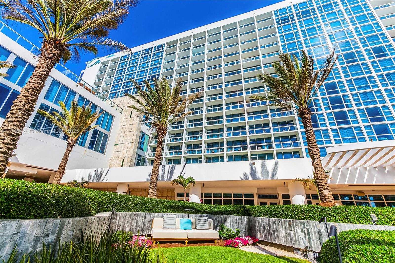 Small Image of 6799 COLLINS AVE #1603, Miami Beach Number 29