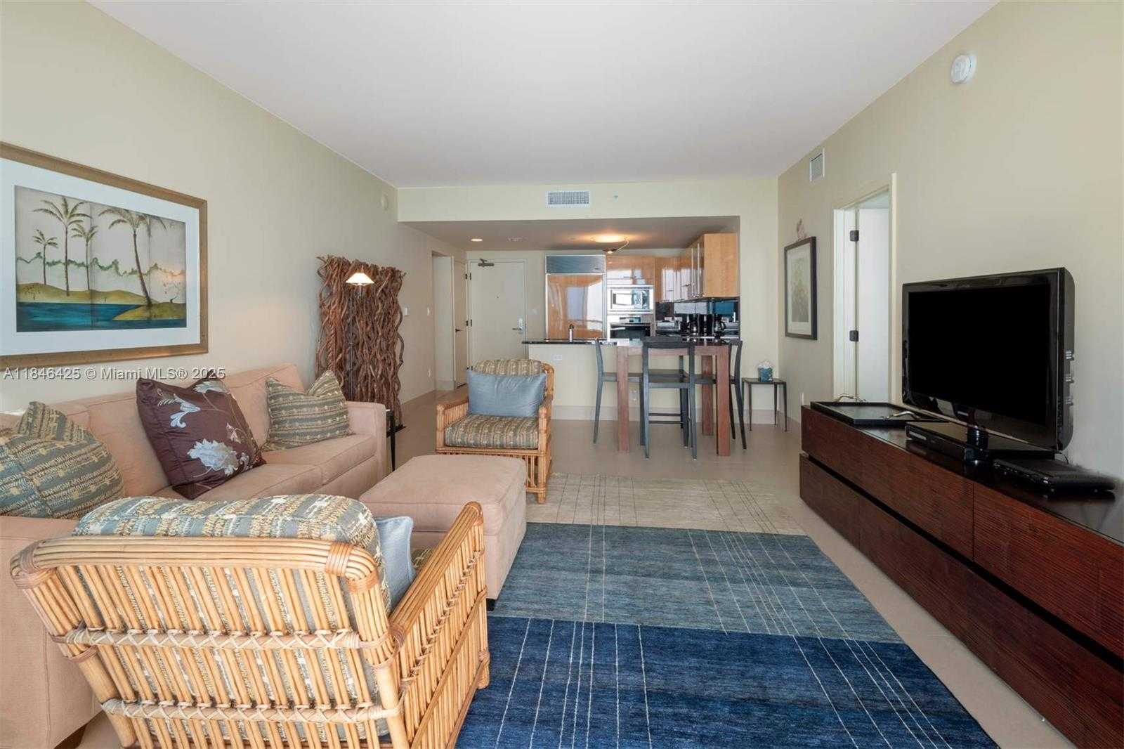 Small Image of 6799 COLLINS AVE #1603, Miami Beach Number 4