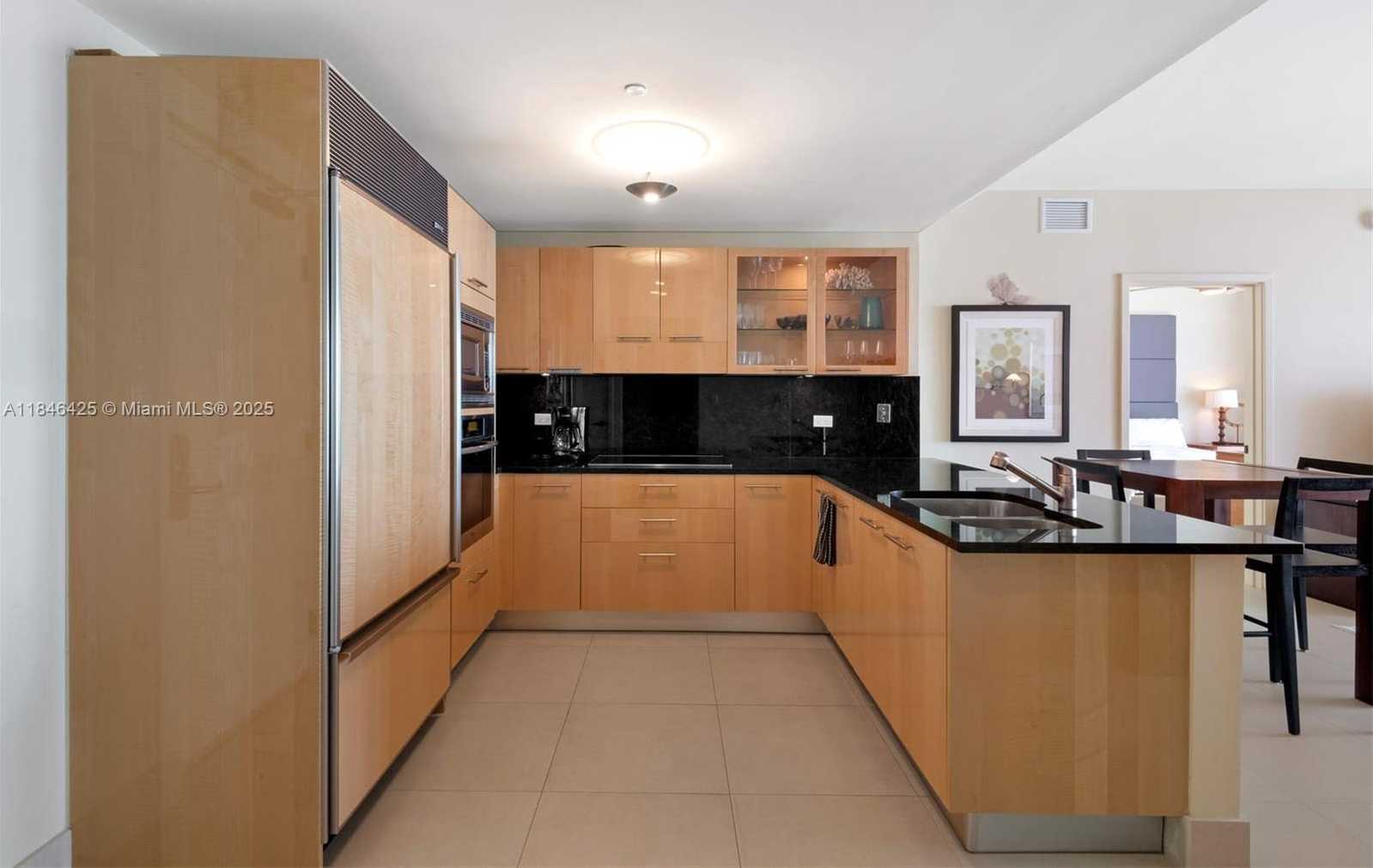 Small Image of 6799 COLLINS AVE #1603, Miami Beach Number 7