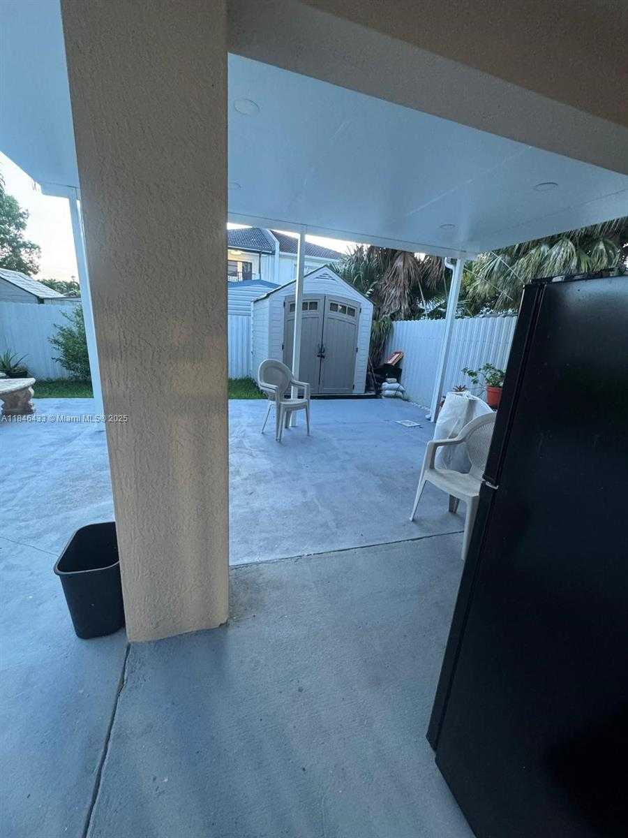 Small Image of 26328 SOUTH WEST 135TH PL, Homestead Number 11