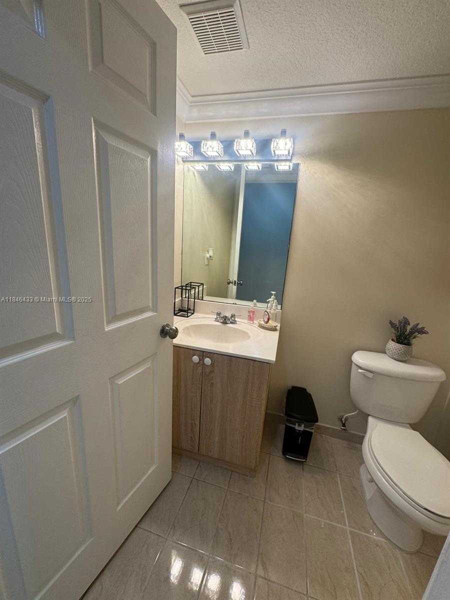 Small Image of 26328 SOUTH WEST 135TH PL, Homestead Number 15
