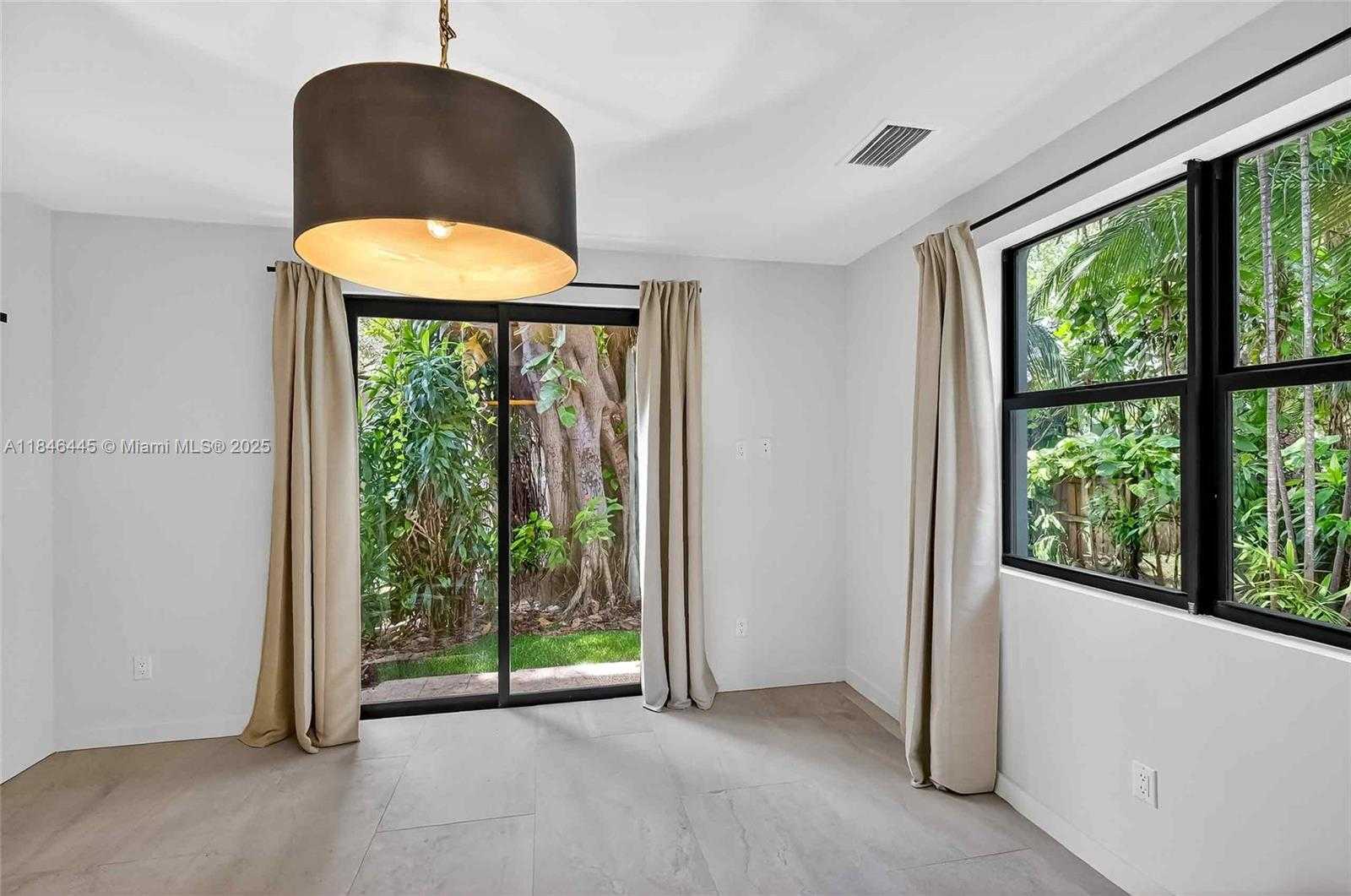 Small Image of 2315 SWANSON AVE, Coconut Grove Number 12