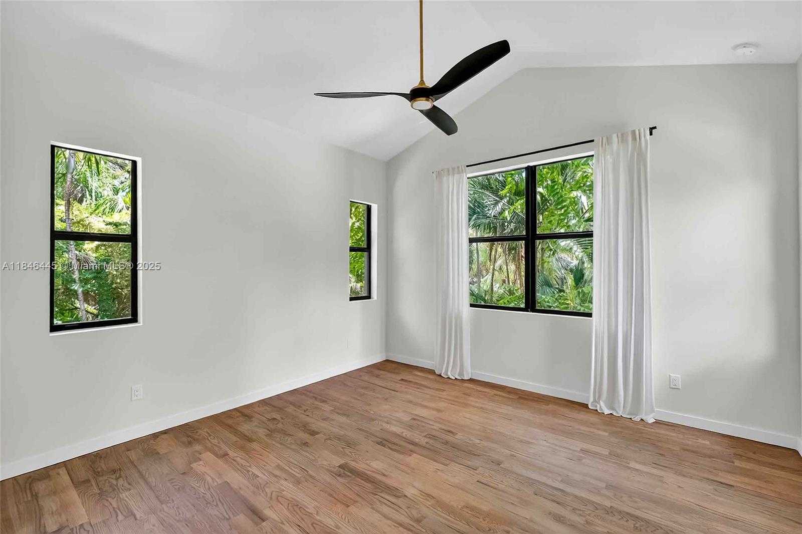 Small Image of 2315 SWANSON AVE, Coconut Grove Number 19