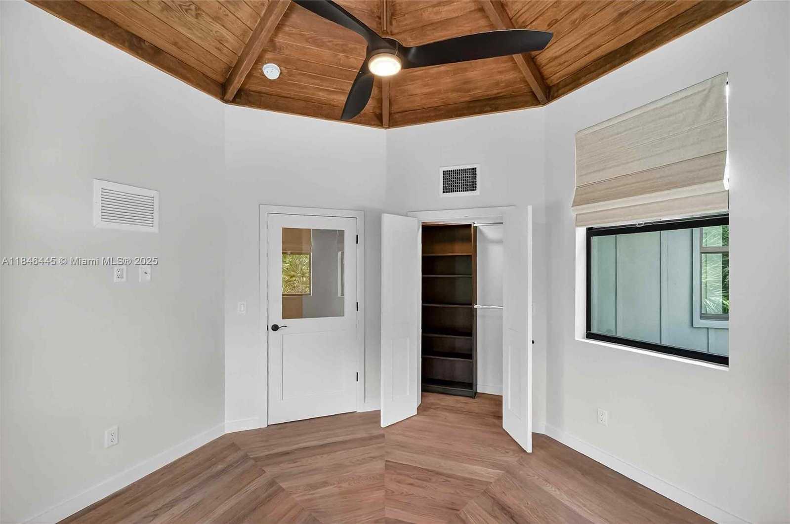 Small Image of 2315 SWANSON AVE, Coconut Grove Number 22