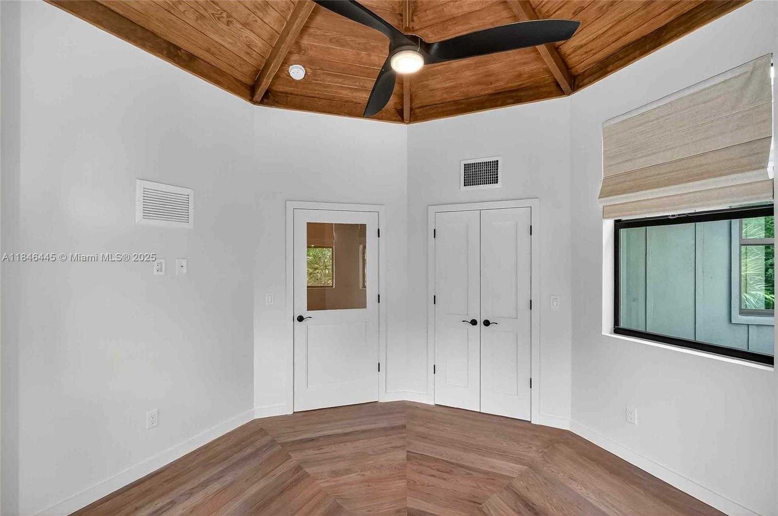 Small Image of 2315 SWANSON AVE, Coconut Grove Number 23