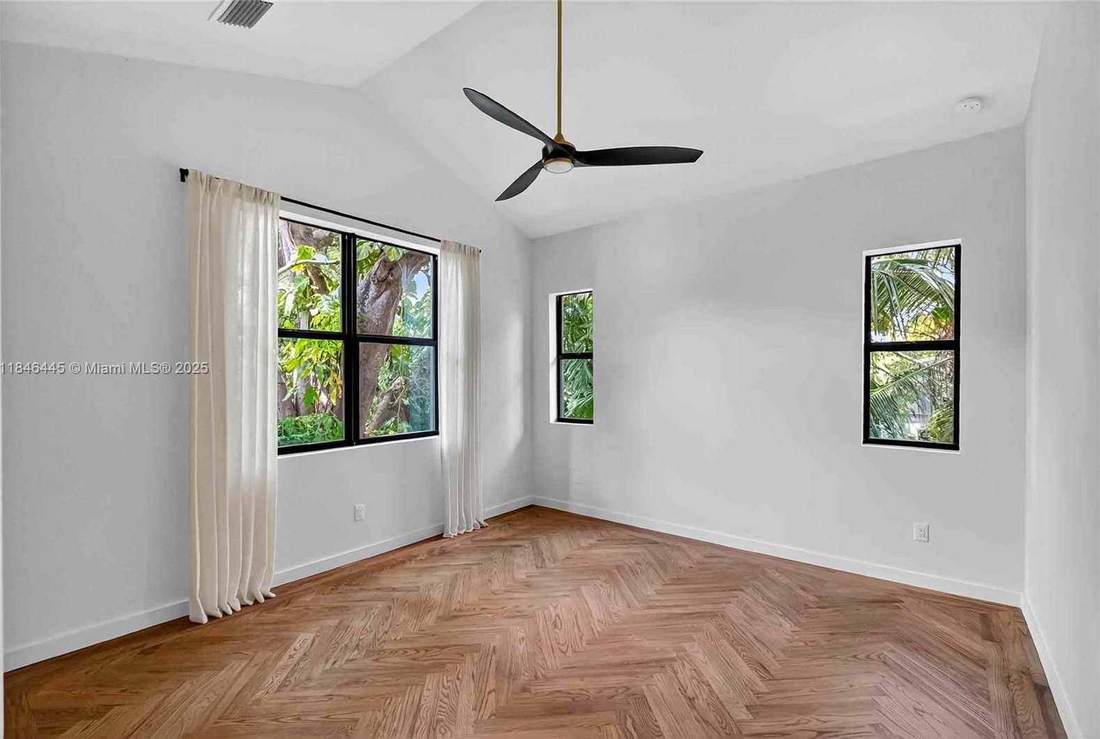 Small Image of 2315 SWANSON AVE, Coconut Grove Number 28