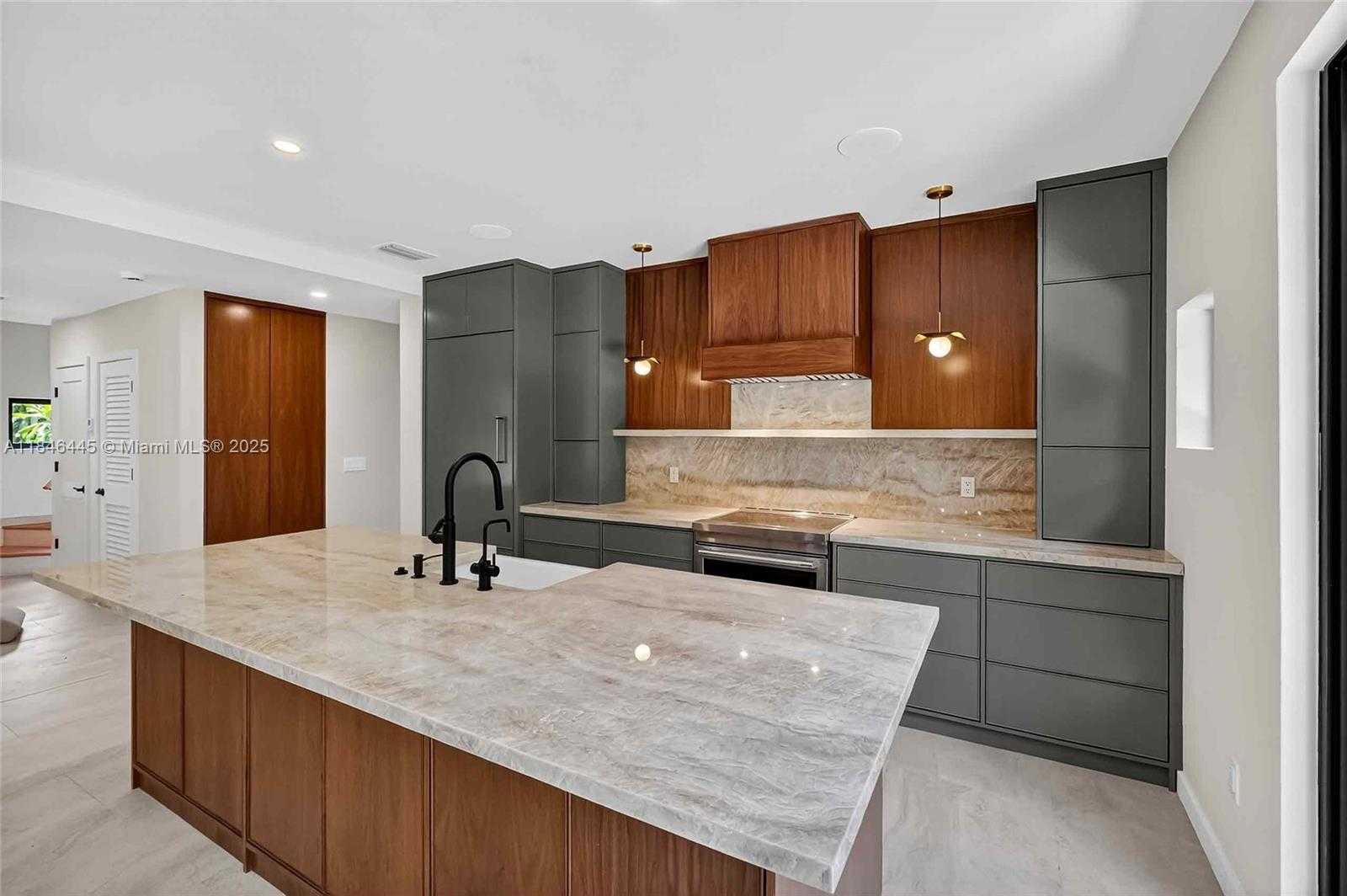 Small Image of 2315 SWANSON AVE, Coconut Grove Number 4