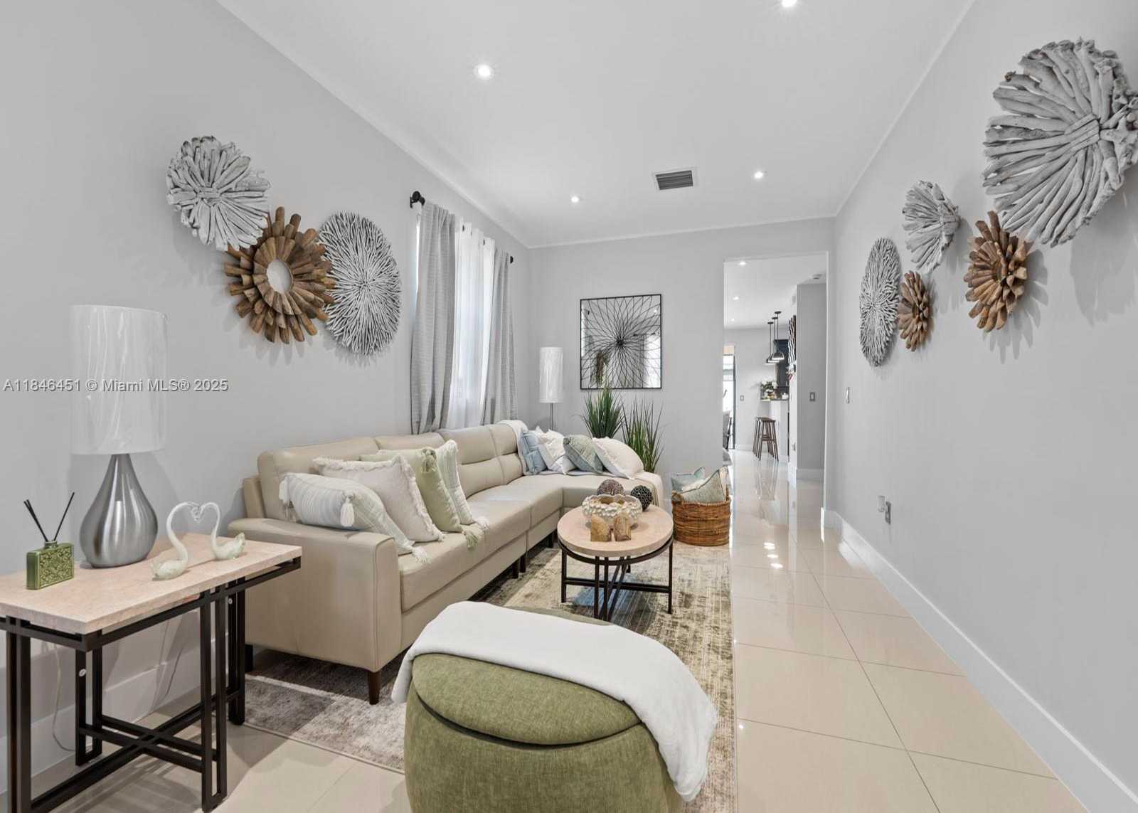 Small Image of 8781 NORTH WEST 98TH CT #8781, Doral Number 2