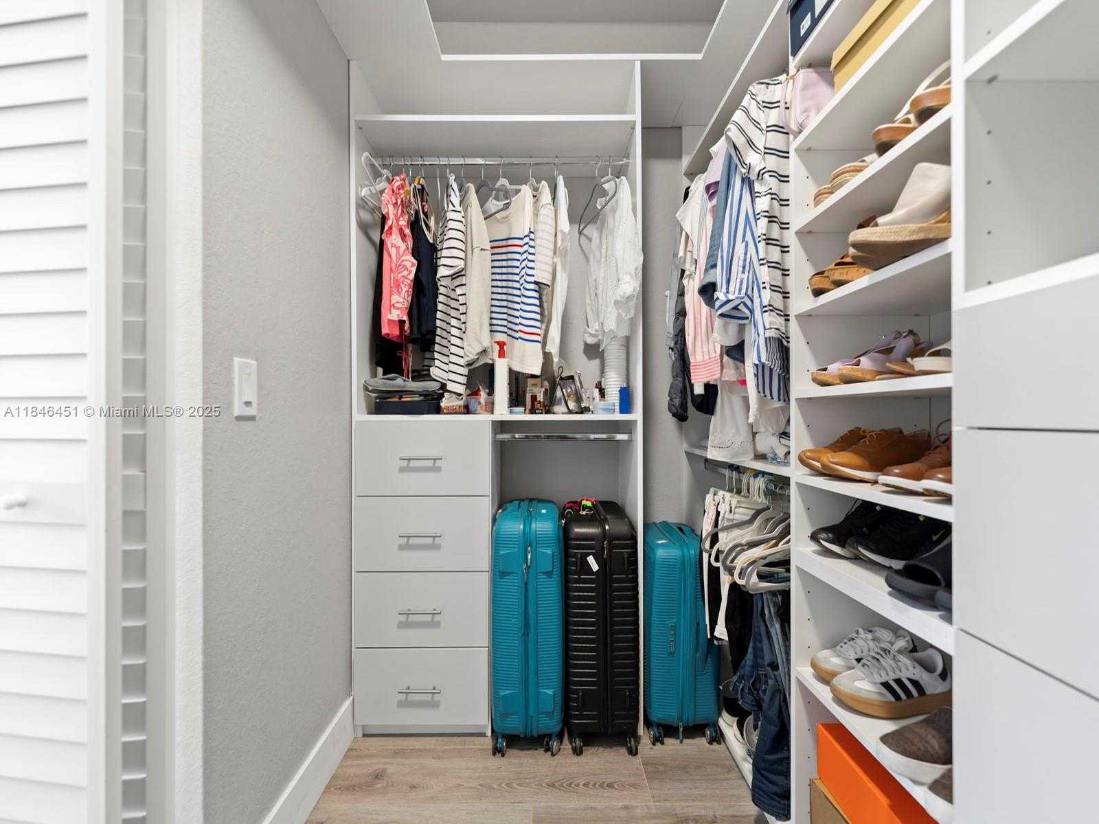 Small Image of 8781 NORTH WEST 98TH CT #8781, Doral Number 22