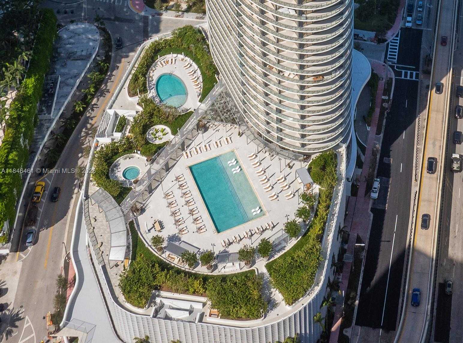 Small Image of 500 ALTON RD #1608, Miami Beach Number 11