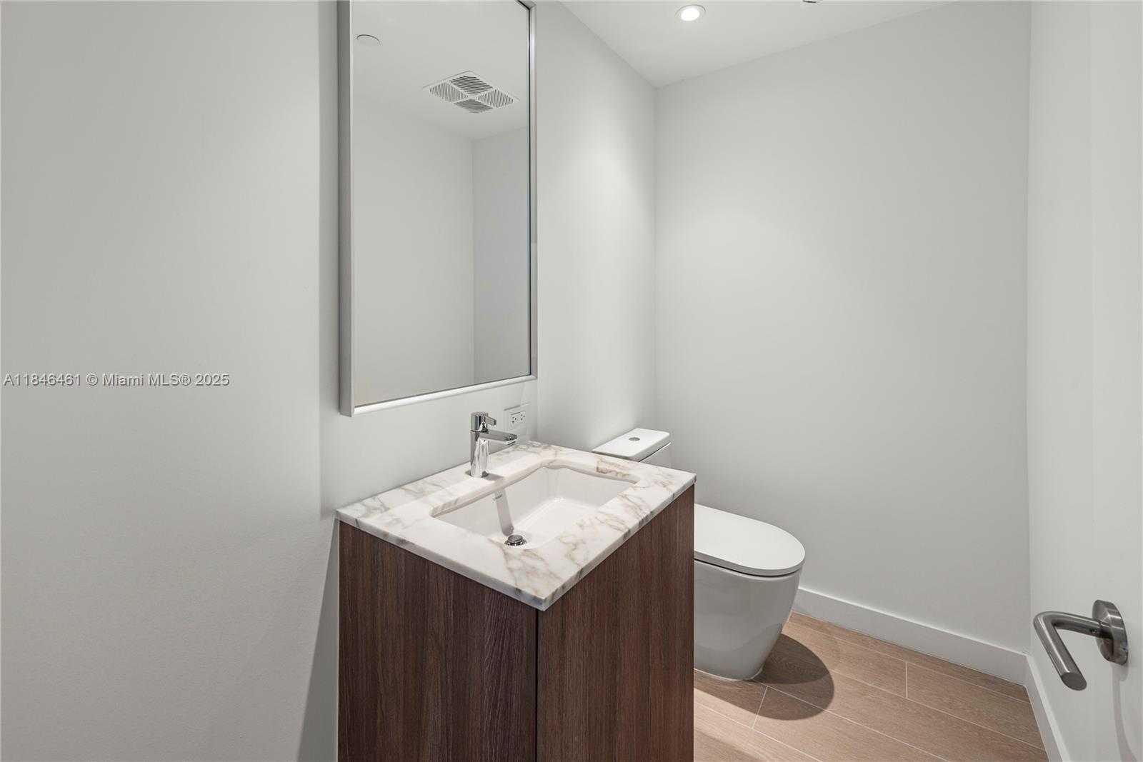Small Image of 500 ALTON RD #1608, Miami Beach Number 20