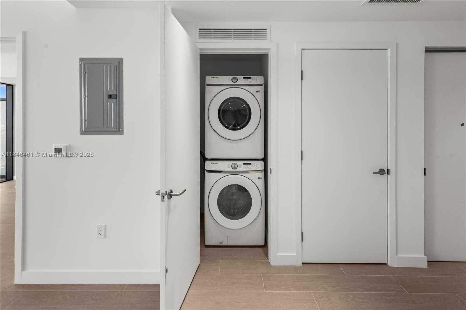 Small Image of 500 ALTON RD #1608, Miami Beach Number 21