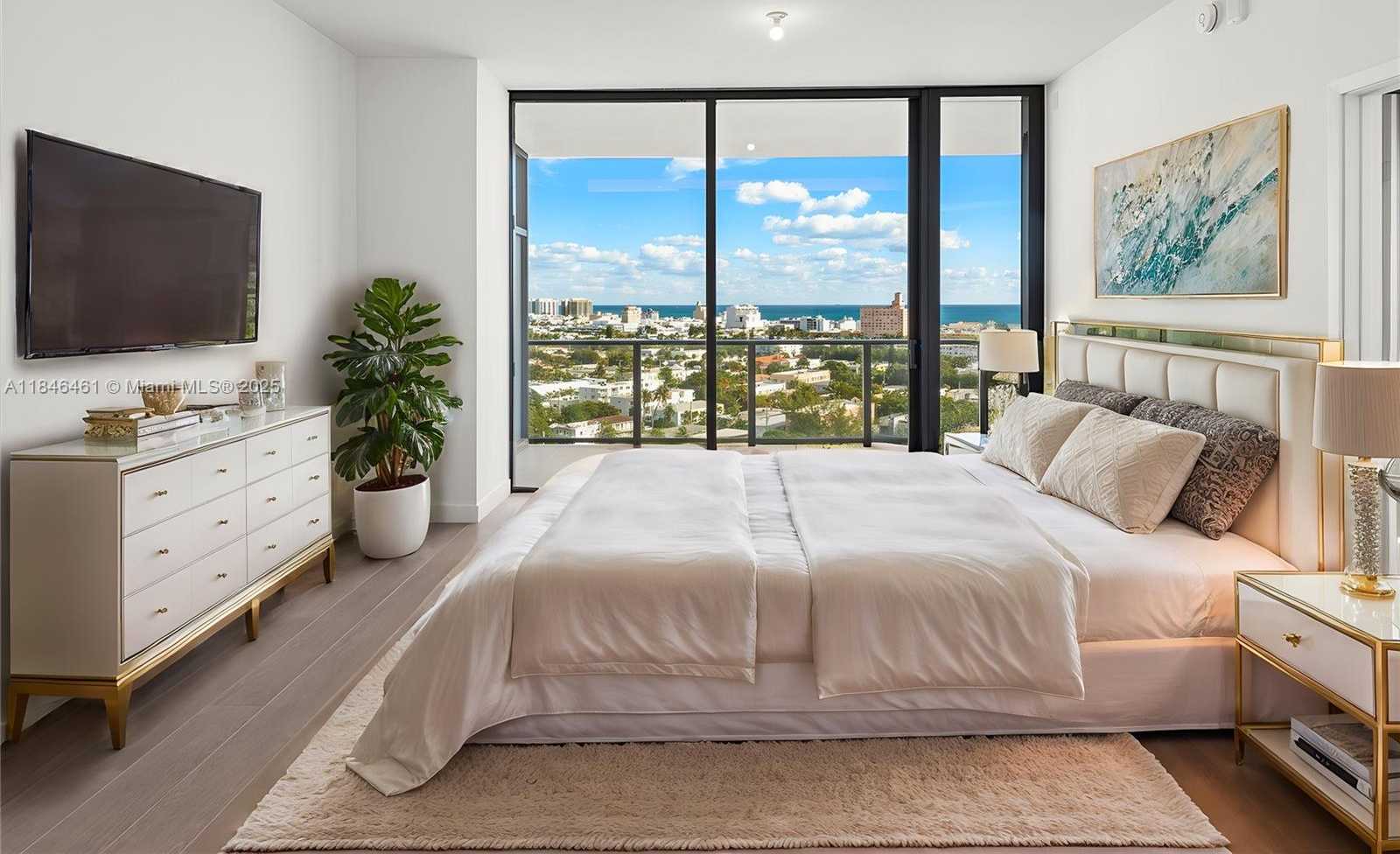 Small Image of 500 ALTON RD #1608, Miami Beach Number 4