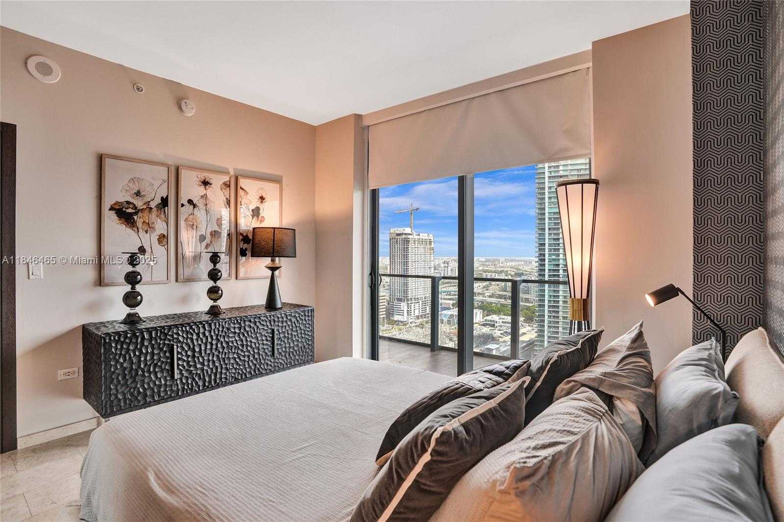 Small Image of 88 SOUTH WEST 7TH ST #2412, Miami Number 17