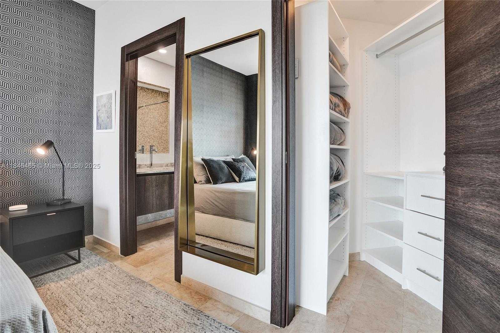 Small Image of 88 SOUTH WEST 7TH ST #2412, Miami Number 19