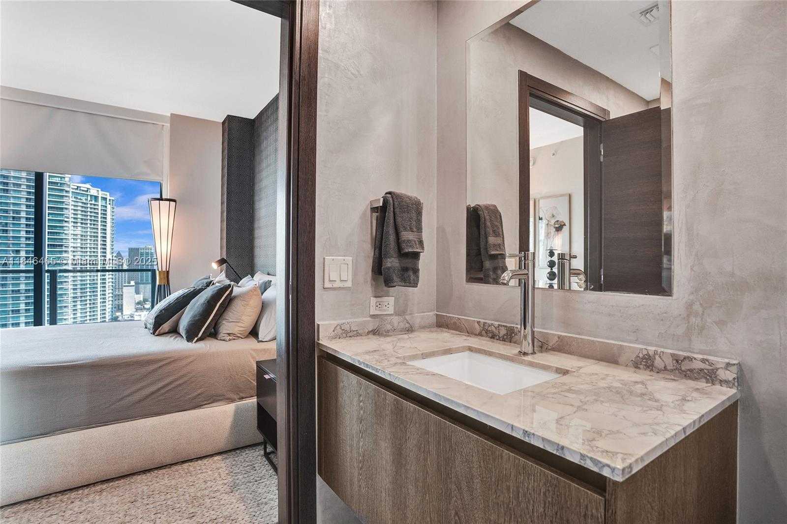 Small Image of 88 SOUTH WEST 7TH ST #2412, Miami Number 22