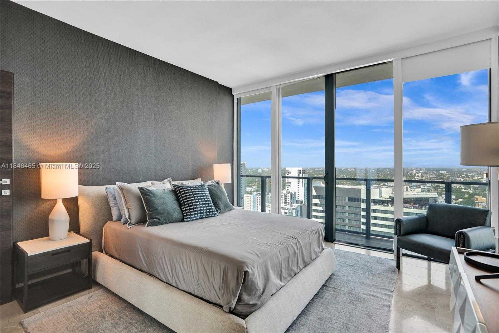 Small Image of 88 SOUTH WEST 7TH ST #2412, Miami Number 26