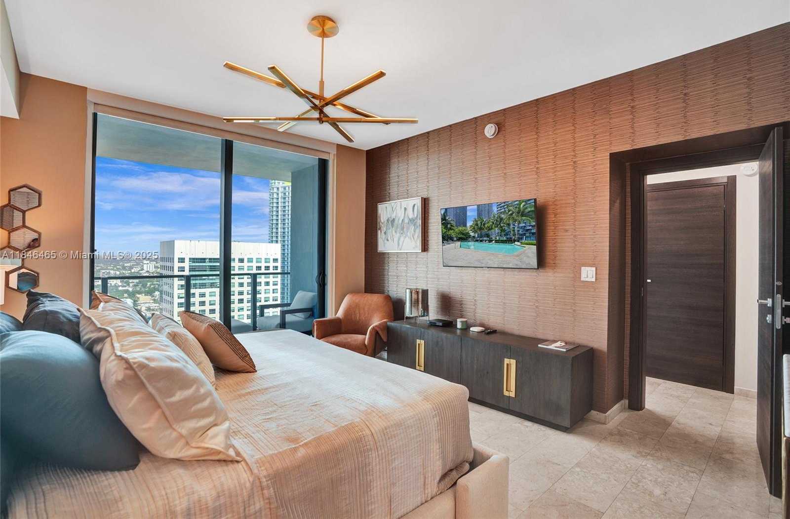 Small Image of 88 SOUTH WEST 7TH ST #2412, Miami Number 31