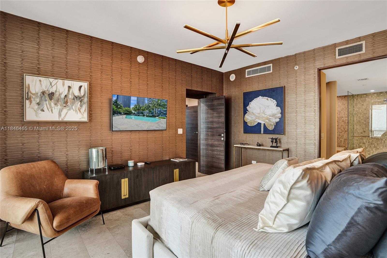 Small Image of 88 SOUTH WEST 7TH ST #2412, Miami Number 34